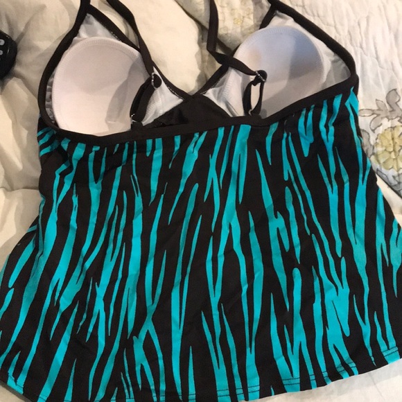 Tankini - Picture 2 of 4